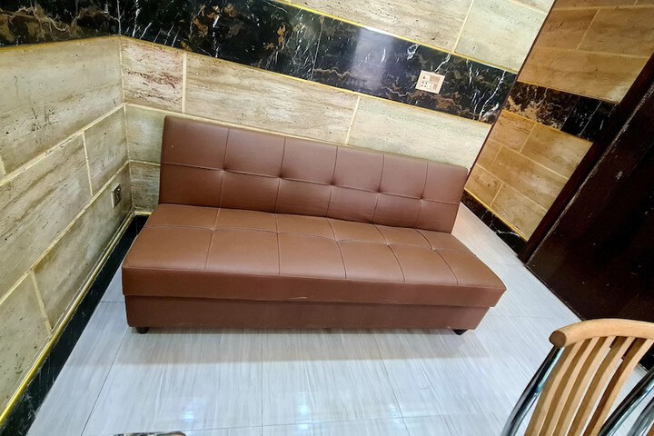 Room 30 of 41