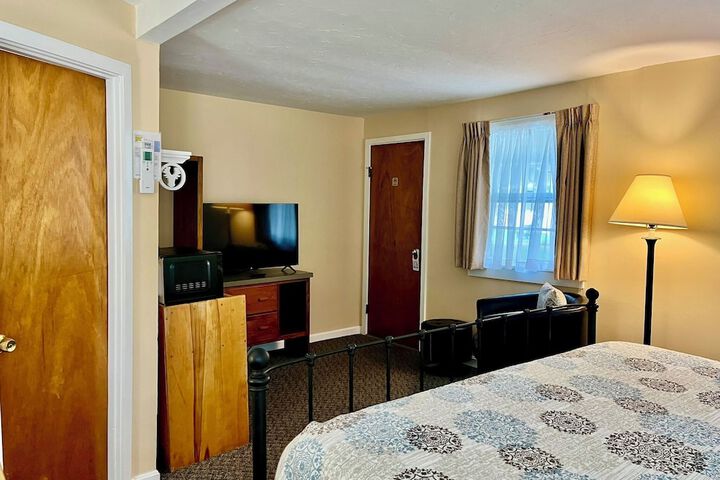 Room 62 of 106
