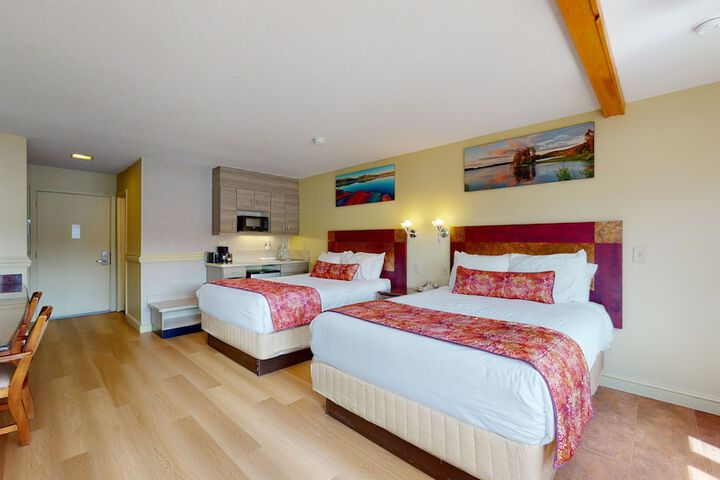 Premier 2 Queen Beds Accessible (3 of 40)