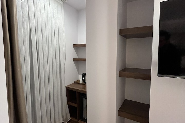 Room 4 of 21
