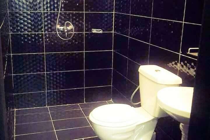 Room 6 of 6