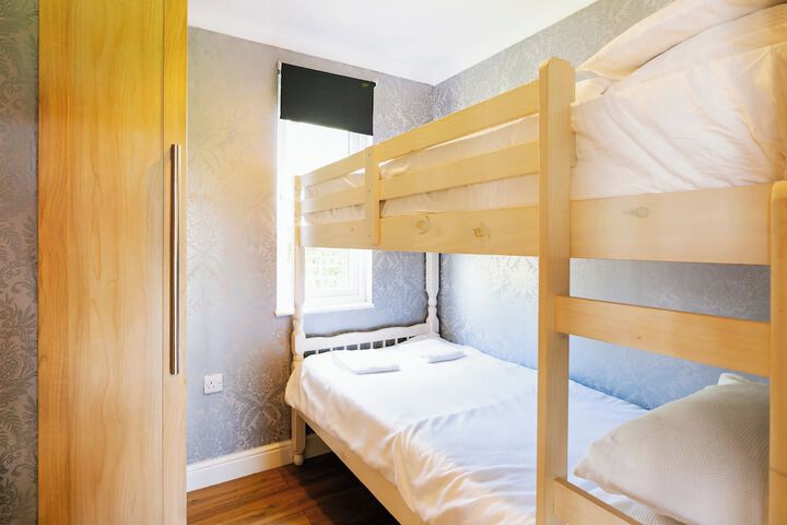Room 4 of 21