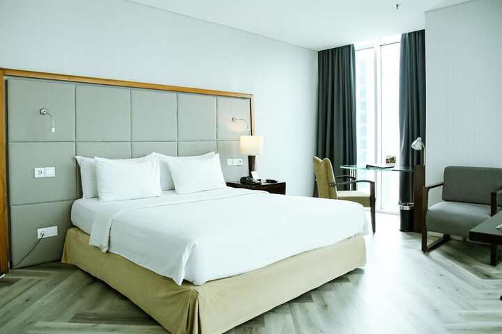 Room 17 of 65