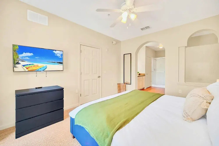 Room 3 of 16