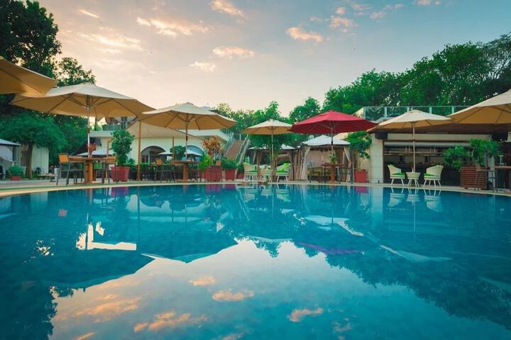 Pool 8 of 13