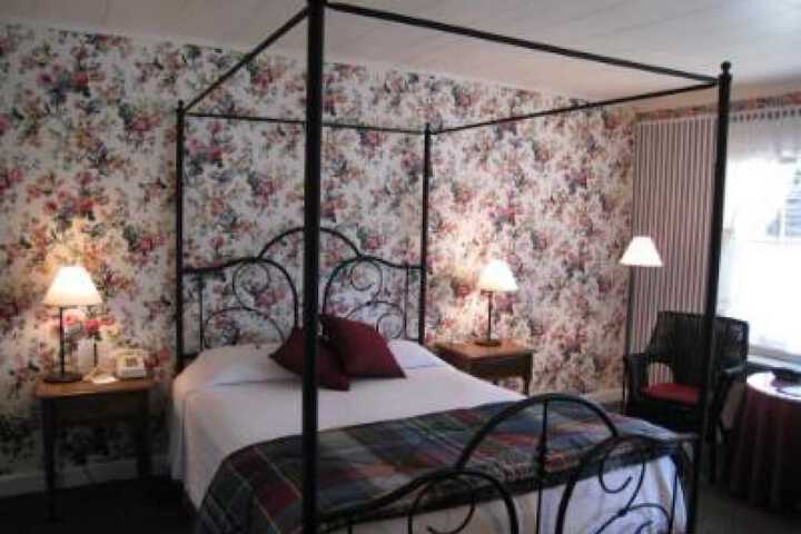 Room 6 of 84