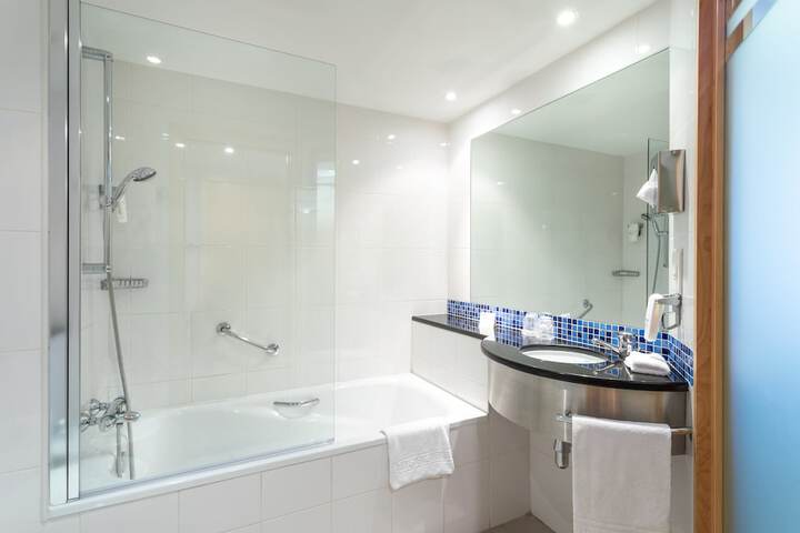 Clean Restrooms