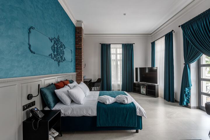 Room 32 of 70