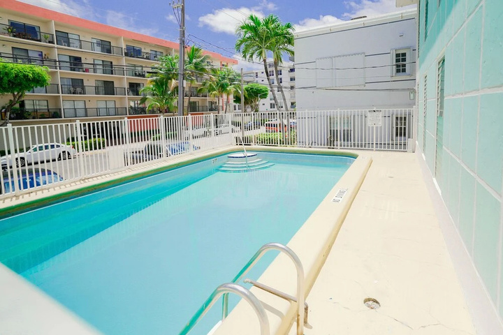 Pool 11 of 25
