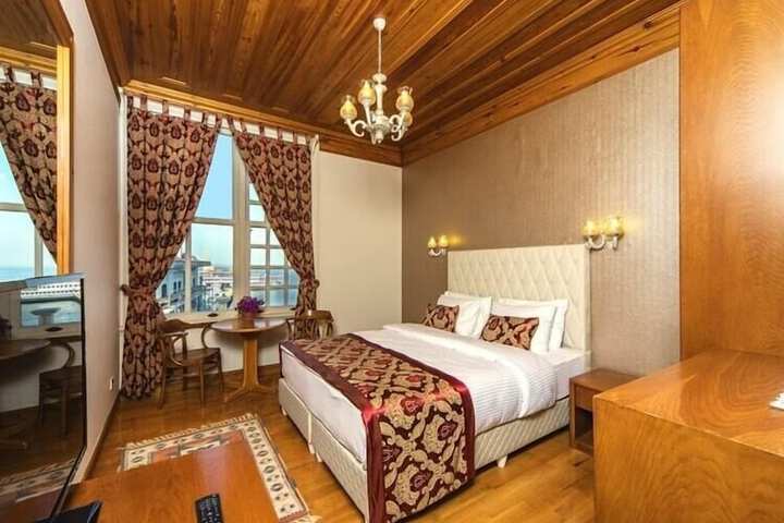 Room 12 of 26