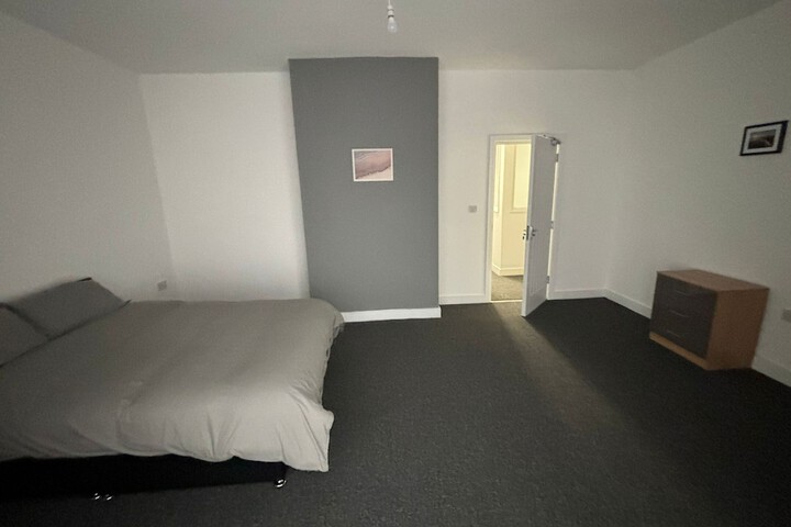 Room 40 of 93
