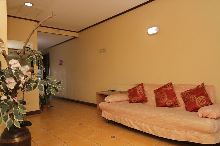 Hotel Interior 6 of 33