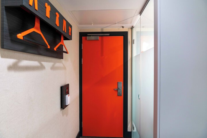 Room 7 of 37