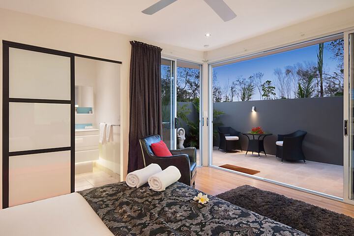 Room 3 of 20