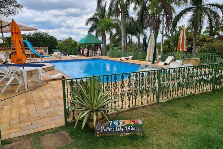 Pool 44 of 70