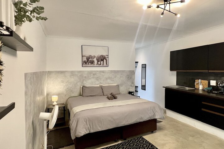 Room 16 of 159
