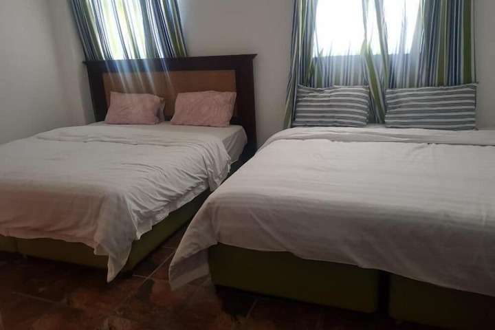 Room 7 of 11