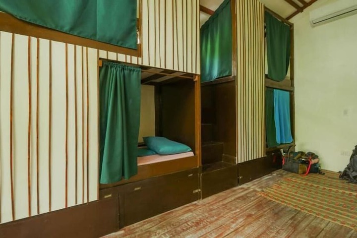 Room 12 of 50