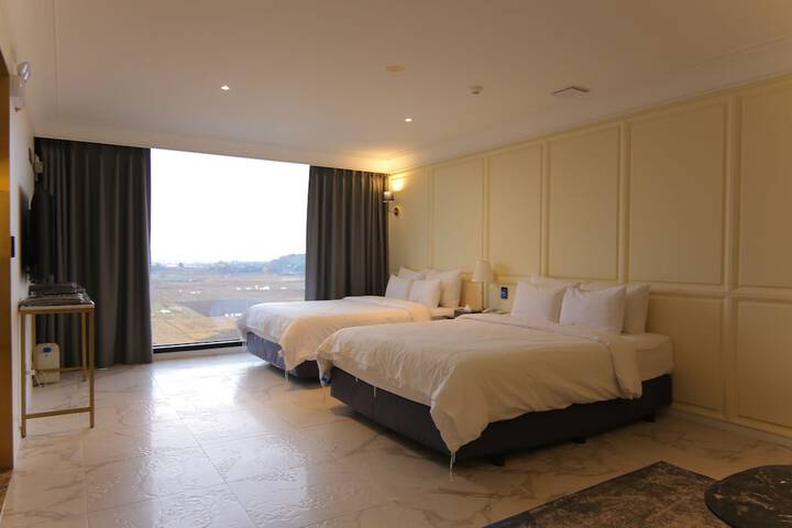 Room 56 of 190