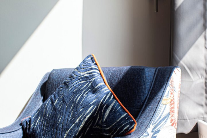 Room 43 of 193