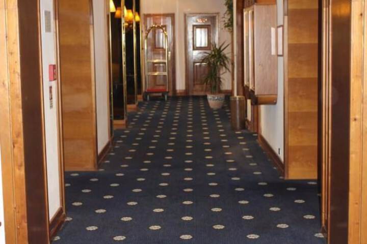 Ballroom/Hall 60 of 72