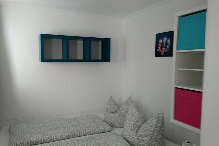 Room 13 of 64