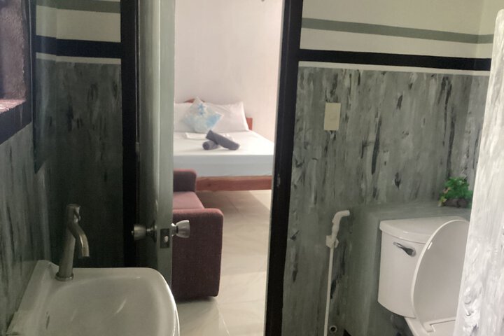 Room 68 of 124