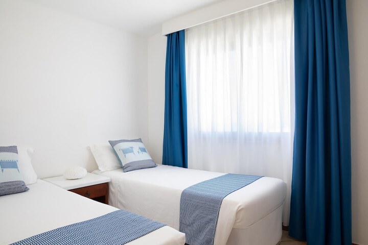 Room 32 of 89