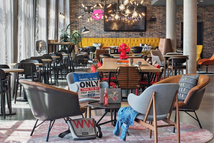 Moxy Frankfurt Airport Kelsterbach in Kelsterbach