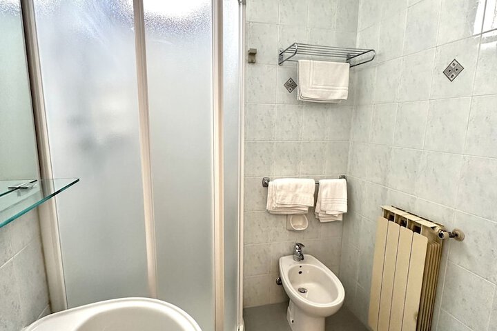 Room 58 of 86