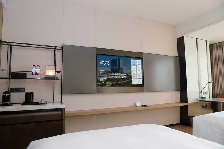 Room 19 of 52