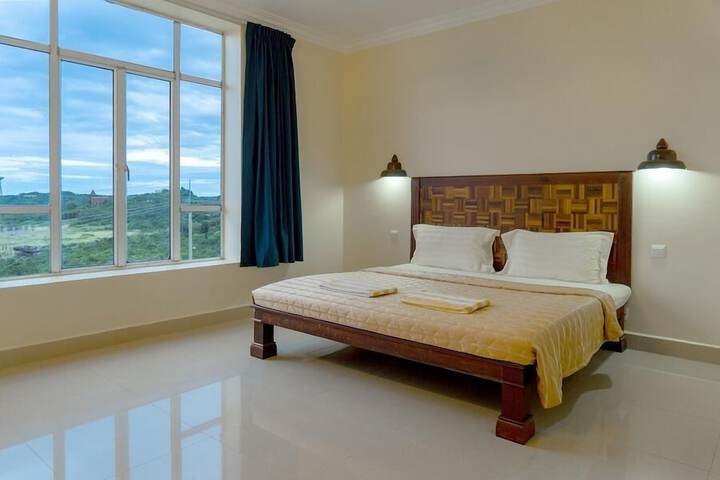 Room 3 of 12