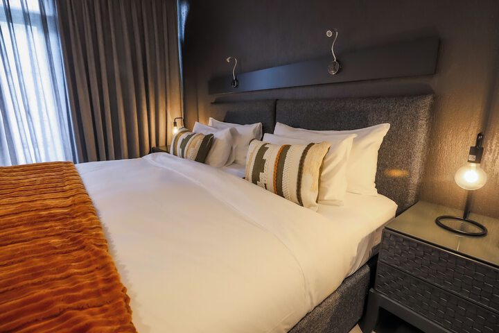Room 32 of 114