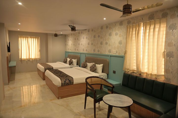 Room 37 of 62
