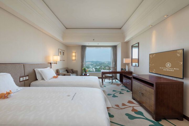 Room 4 of 34