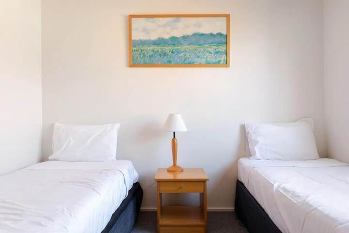 Room 10 of 36