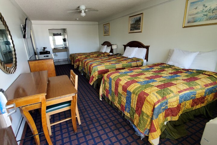 Room 60 of 177
