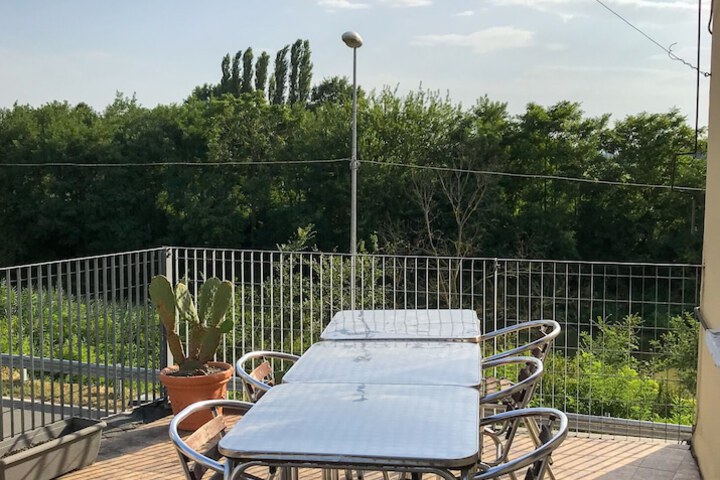 Terrace/Patio 11 of 12