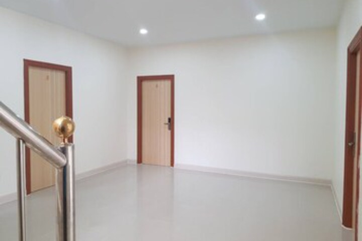 Room 9 of 9