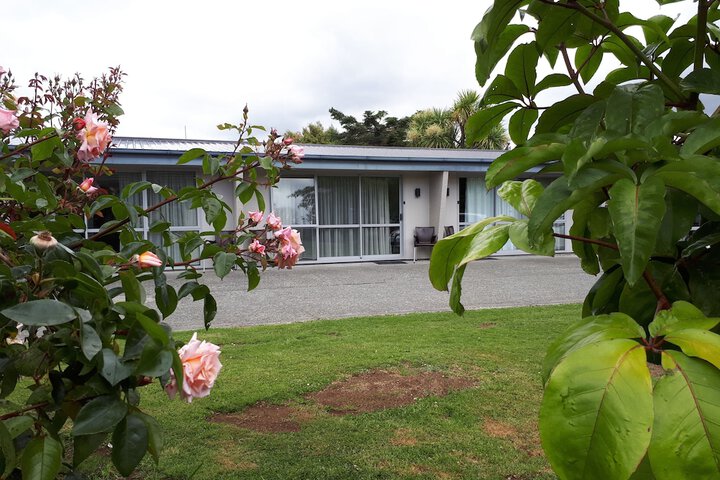 Hotel Exterior 87 of 92