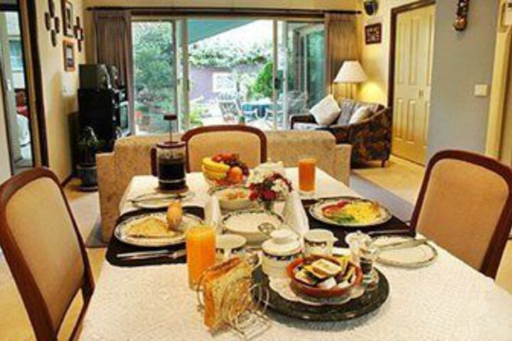 Breakfast/Coffee Service 2 of 13