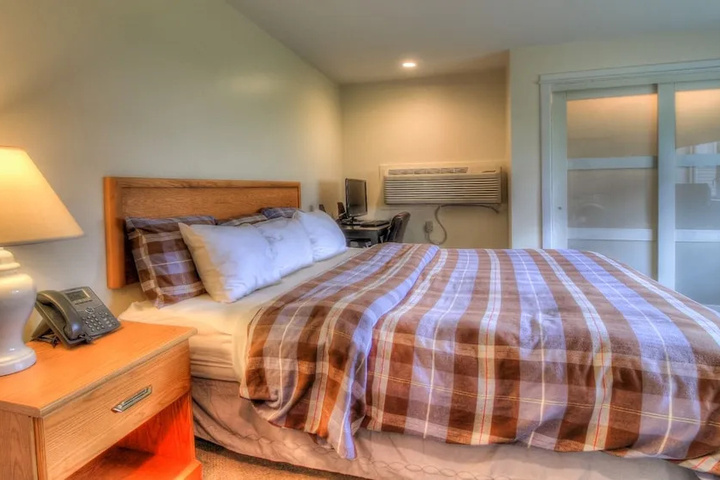 Room 3 of 18