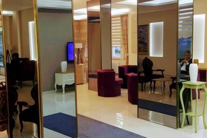 Room 9 of 15