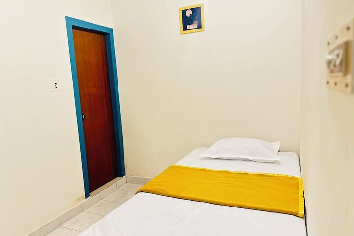 Room 15 of 41