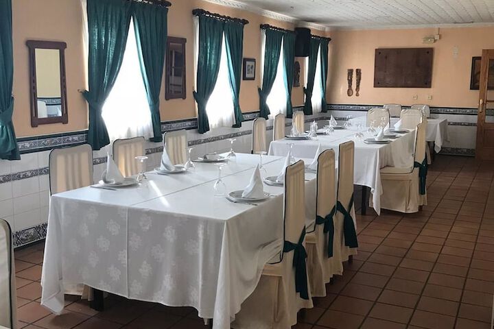 Dining 15 of 21