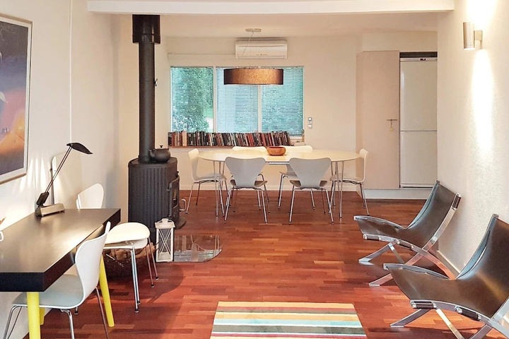 Room 2 of 13