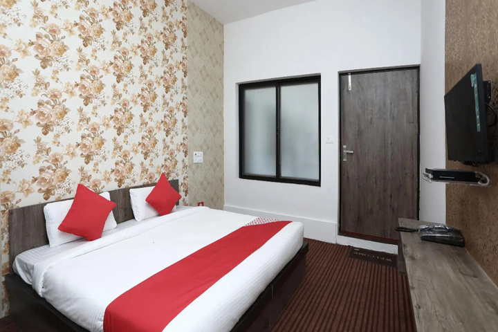 Room 3 of 11