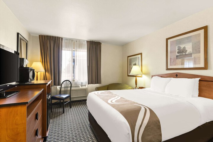 Room 21 of 47