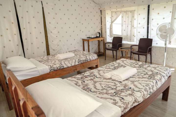Room 3 of 10