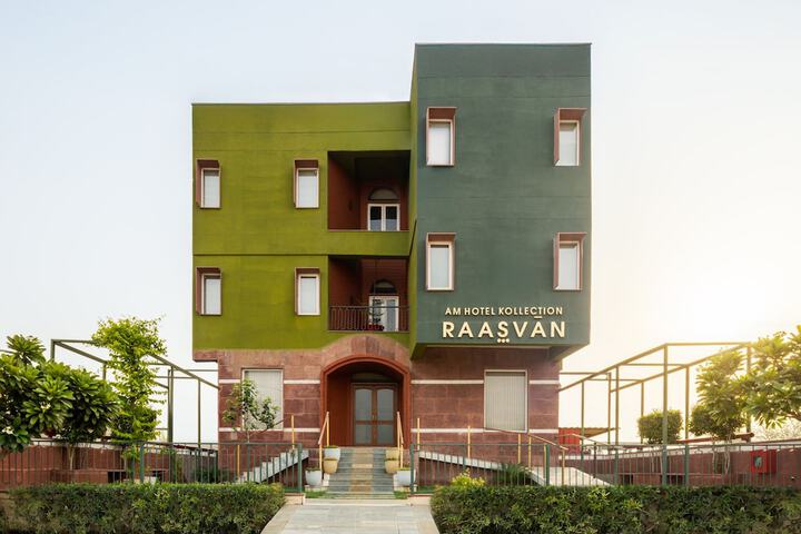 Raasvan Vrindavan AM Hotel Kollection